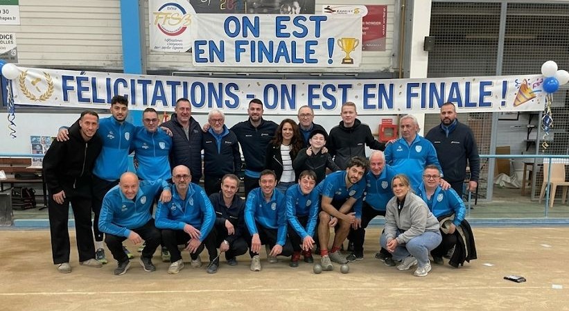 fontaine avec banderolle recad